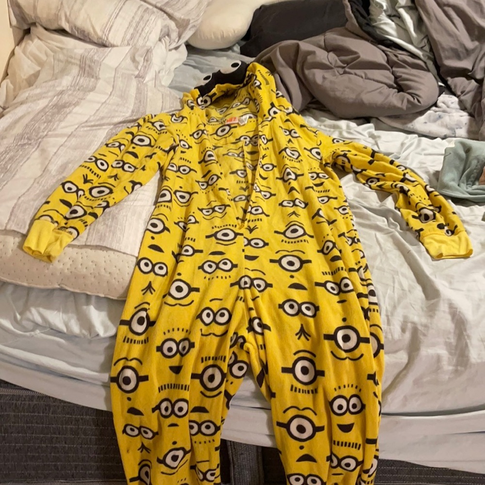 This is a comfy night outfit!